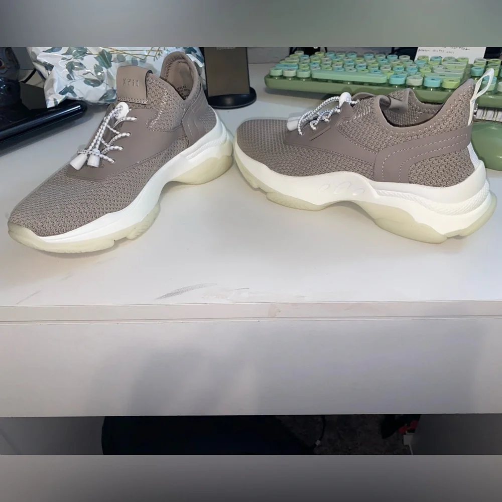 Steve Madden Women’s Myles Taupe Slip On Shoe - Picture 5 of 7